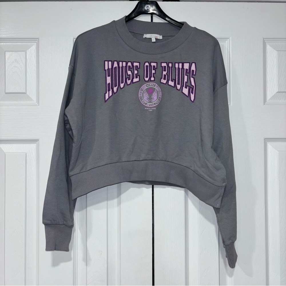 Glo Fashion Gray Cropped Sweatshirt Size Small House of Blues